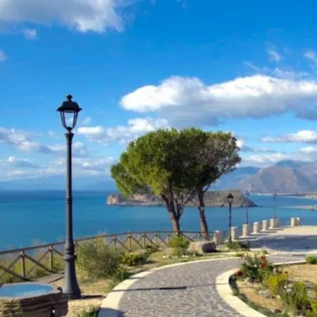 Casa Zio Tony Sul Mare شقة *